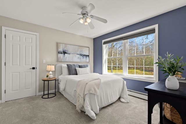 35 Winterberry Lane, Stratham, NH 03885