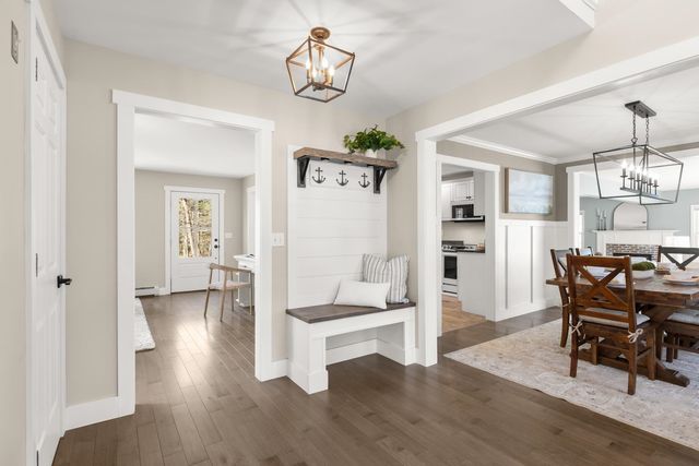 35 Winterberry Lane, Stratham, NH 03885