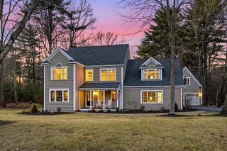 35 Winterberry Lane, Stratham, NH 03885