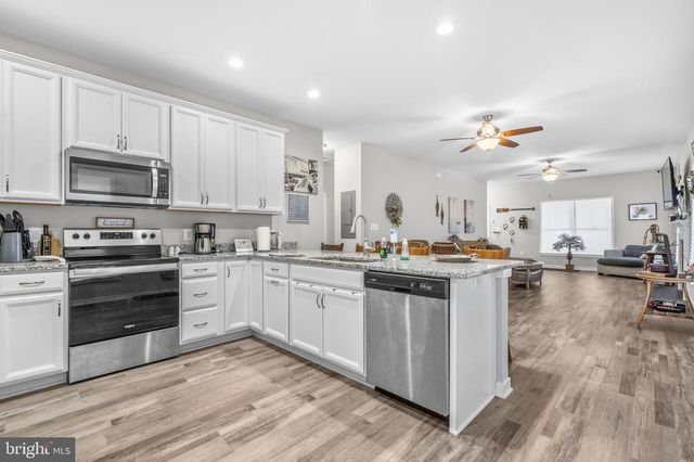 324 3RD ST, Colonial Beach, VA 22443