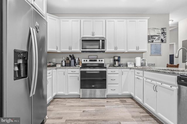 324 3RD ST, Colonial Beach, VA 22443