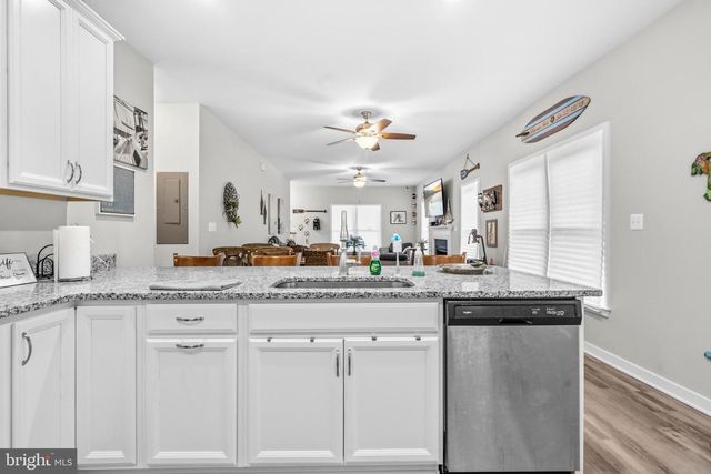 324 3RD ST, Colonial Beach, VA 22443