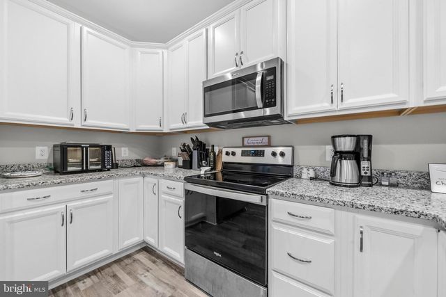 324 3RD ST, Colonial Beach, VA 22443