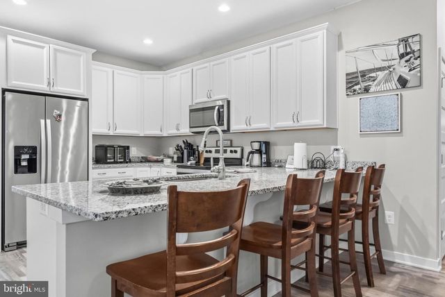 324 3RD ST, Colonial Beach, VA 22443