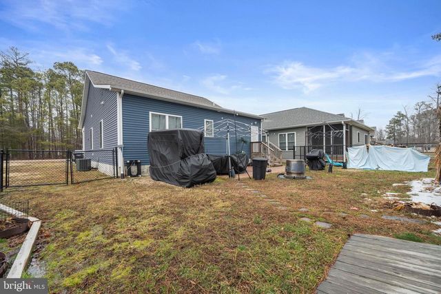 324 3RD ST, Colonial Beach, VA 22443