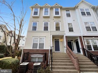 4177-B LOCHLEVEN TRL #1501B, Fairfax, VA 22030