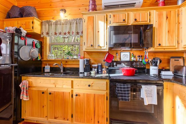 72 Bentley Cove, Murphy, NC 28906