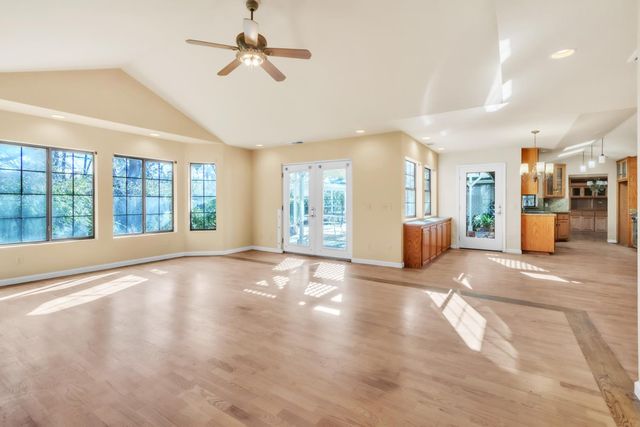 6330 Wise Rd, Auburn, CA 95603