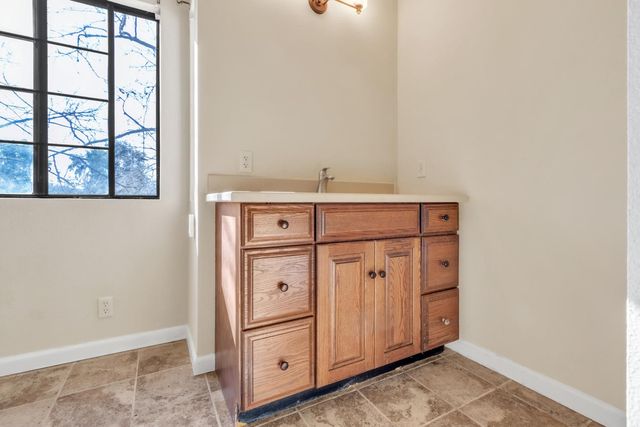 6330 Wise Rd, Auburn, CA 95603