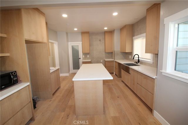 1224 3rd Avenue, Los Angeles, CA 90019