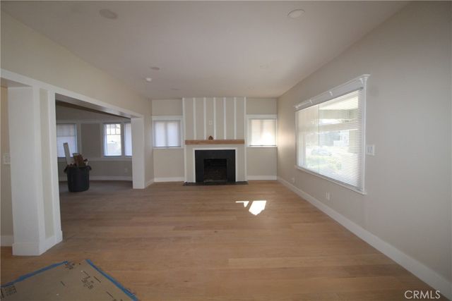 1224 3rd Avenue, Los Angeles, CA 90019