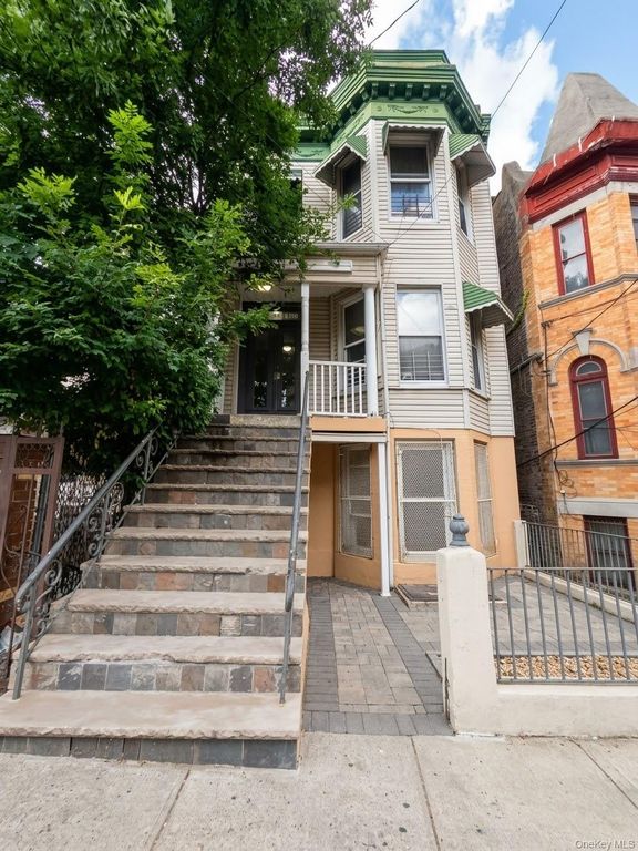 707 Eagle Avenue, Bronx, NY 10455 — exterior