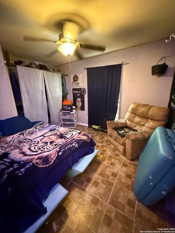 5914 Woodgreen, San Antonio, TX 78218