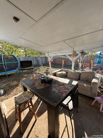 5914 Woodgreen, San Antonio, TX 78218