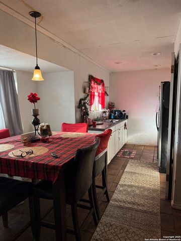 5914 Woodgreen, San Antonio, TX 78218