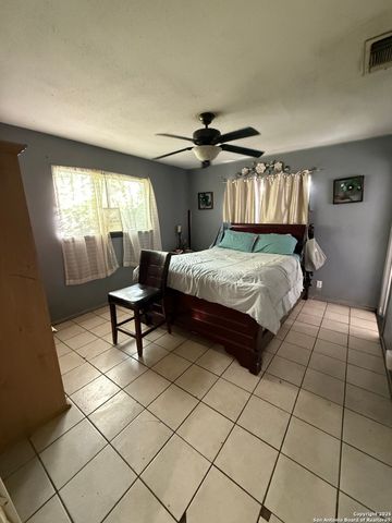 5914 Woodgreen, San Antonio, TX 78218