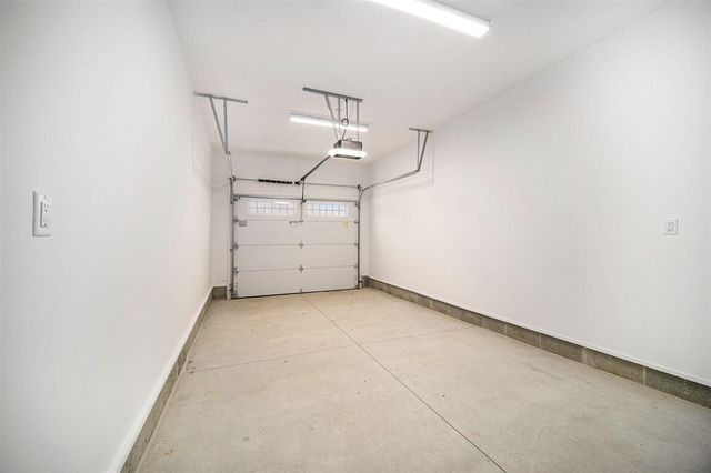 631 Woodland Drive 65, Dexter, MI 48130