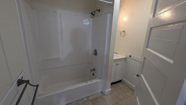 13 Forest Ave, Plymouth, MA 02360