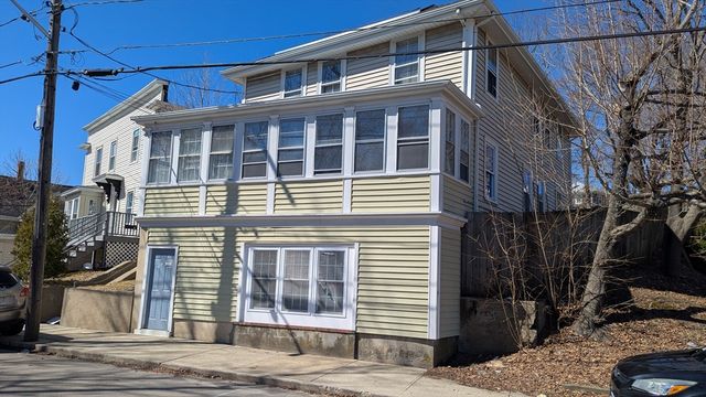 13 Forest Ave, Plymouth, MA 02360