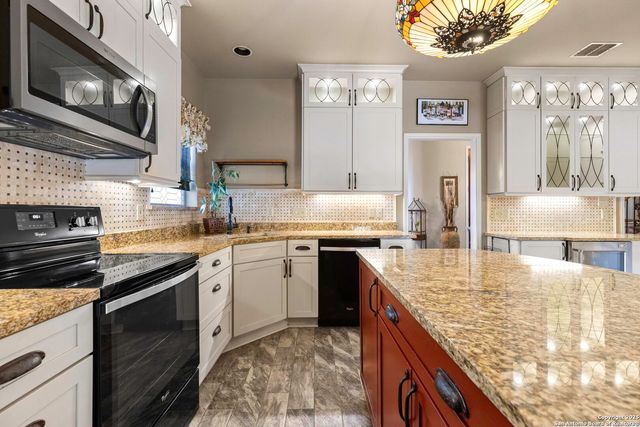 306 Oak Knoll, Boerne, TX 78006