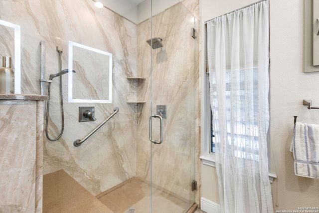 306 Oak Knoll, Boerne, TX 78006