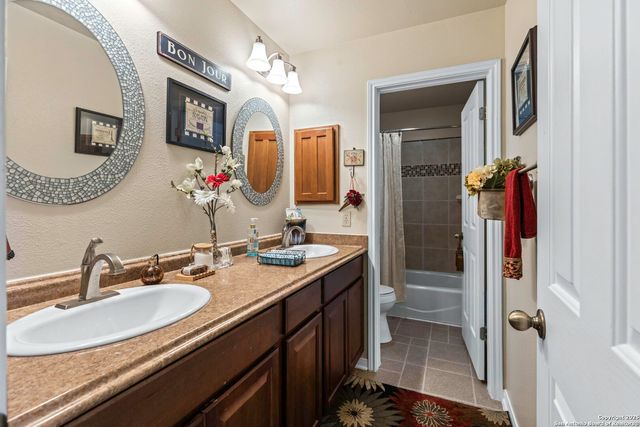 306 Oak Knoll, Boerne, TX 78006