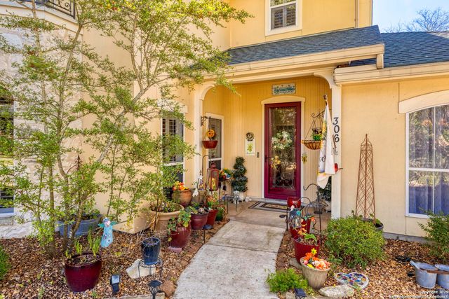 306 Oak Knoll, Boerne, TX 78006