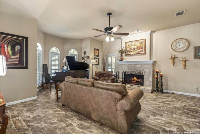 306 Oak Knoll, Boerne, TX 78006