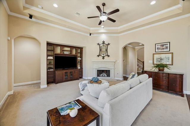 26 Sandwell Place, The Woodlands, TX 77389