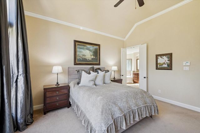 26 Sandwell Place, The Woodlands, TX 77389