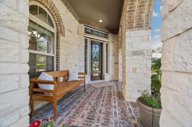 26 Sandwell Place, The Woodlands, TX 77389