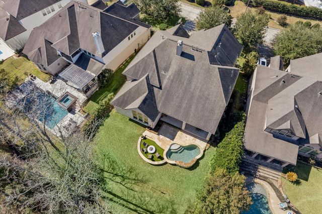 26 Sandwell Place, The Woodlands, TX 77389