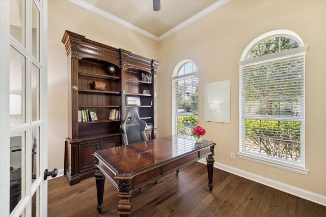 26 Sandwell Place, The Woodlands, TX 77389