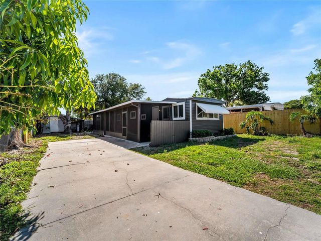 110 VERONA STREET N, Nokomis, FL 34275