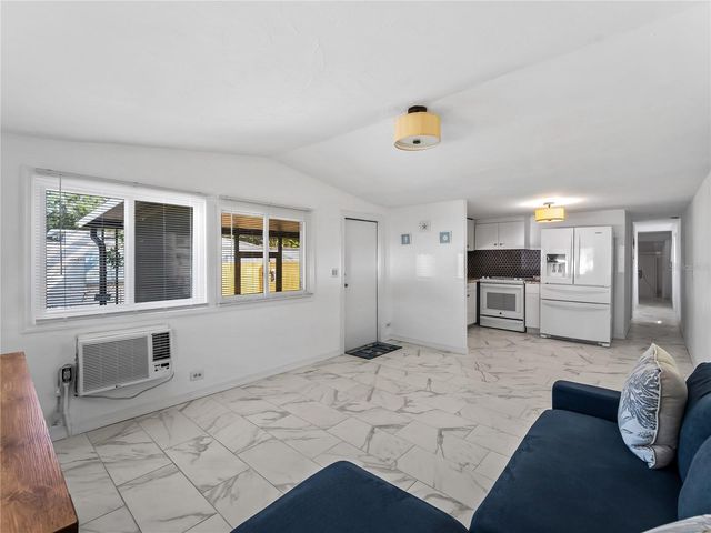 110 VERONA STREET N, Nokomis, FL 34275