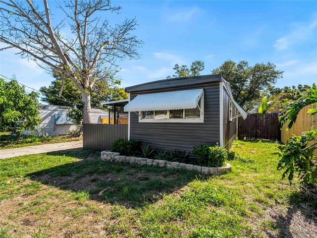 110 VERONA STREET N, Nokomis, FL 34275