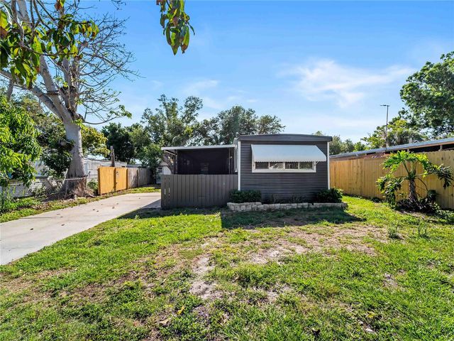 110 VERONA STREET N, Nokomis, FL 34275