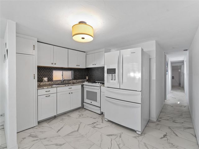 110 VERONA STREET N, Nokomis, FL 34275