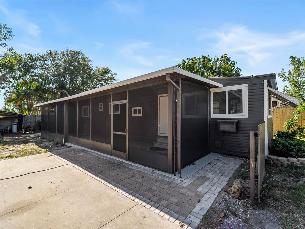 110 VERONA STREET N, Nokomis, FL 34275