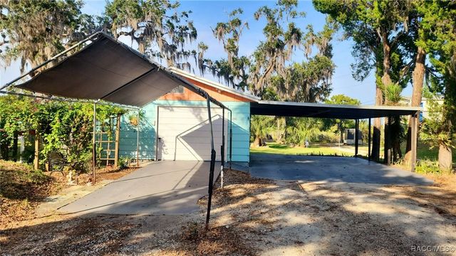 13465 W Hillbilly Lane, Crystal River, FL 34429