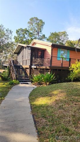 13465 W Hillbilly Lane, Crystal River, FL 34429