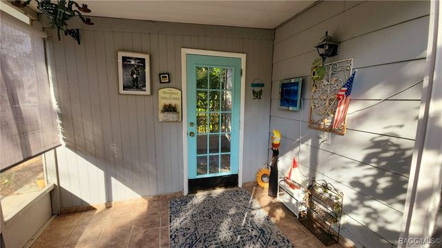 13465 W Hillbilly Lane, Crystal River, FL 34429