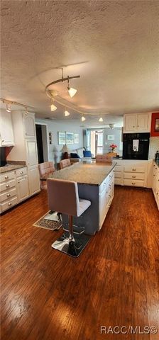 13465 W Hillbilly Lane, Crystal River, FL 34429