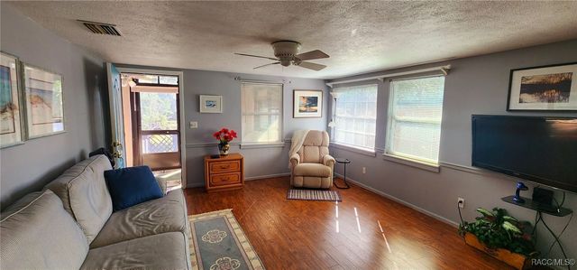 13465 W Hillbilly Lane, Crystal River, FL 34429