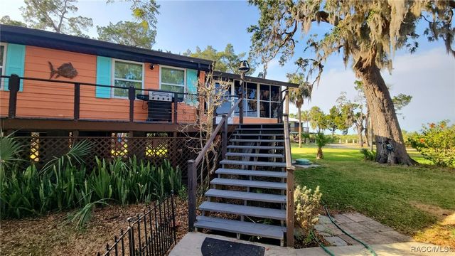 13465 W Hillbilly Lane, Crystal River, FL 34429