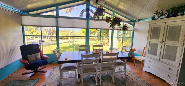 13465 W Hillbilly Lane, Crystal River, FL 34429