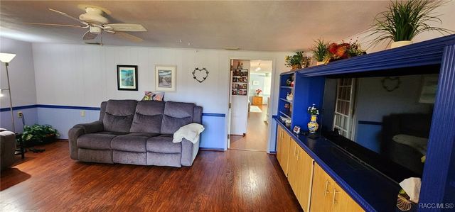 13465 W Hillbilly Lane, Crystal River, FL 34429