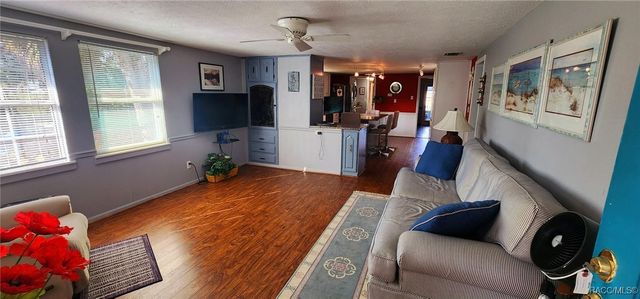 13465 W Hillbilly Lane, Crystal River, FL 34429