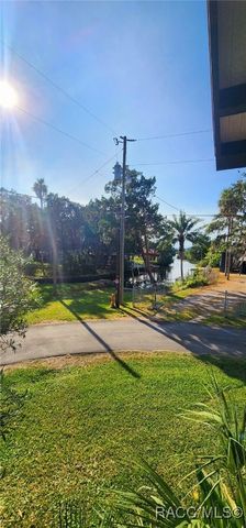 13465 W Hillbilly Lane, Crystal River, FL 34429
