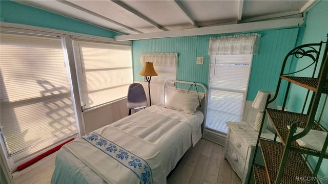 13465 W Hillbilly Lane, Crystal River, FL 34429